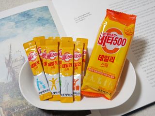 광동생활건강 [광동] 제니비타민C 비타500데일리스틱 180포+제니등신대+제니스티커 — 5점을 준 리뷰어가 2021년 12월 올린 사용 사진
