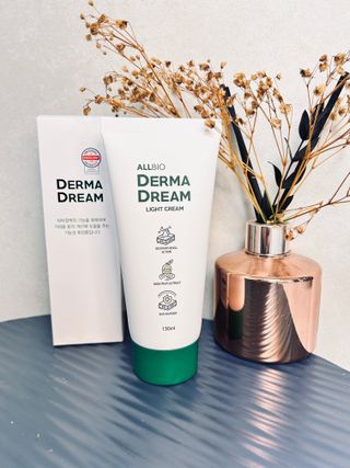 ★스마트 스토어 [올바이오] 더마크림 라이트 크림 130ml 저자극 보습 가려움개선 — 5점을 준 리뷰어가 2024년 12월 올린 사용 사진