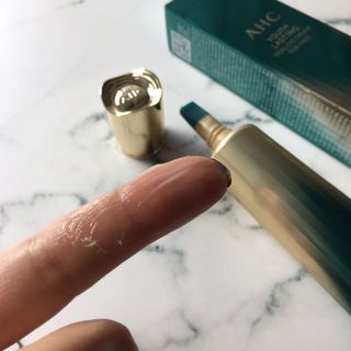 [NEW 탄력유턴 아이크림] AHC 유스 래스팅 리얼 아이크림 포 페이스 — 5점을 준 리뷰어가 2021년 2월 올린 사용 사진