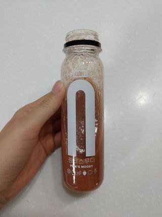 BLENDY'S 핑크 스무디+블론디 스무디 — 5점을 준 리뷰어가 2021년 10월 올린 사용 사진