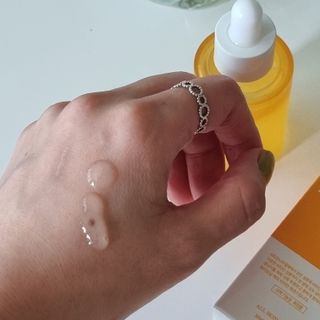 체르엠 스템앤셀 비타민 브라이트닝 에센스 30ml 1개 — 5점을 준 리뷰어가 2021년 7월 올린 사용 사진