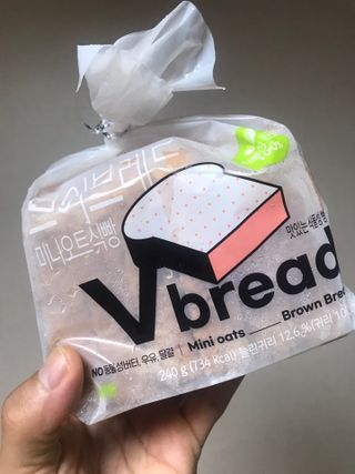 롯데제과 Vbread 포카치아식빵1개 + 미니식빵 1개 + 머핀 2개 세트 — 5점을 준 리뷰어가 2021년 9월 올린 사용 사진