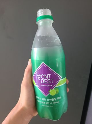 몽베스트 Montbest with Sparkling water Lime20병 — 5점을 준 리뷰어가 2022년 7월 올린 사용 사진