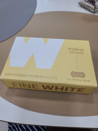 디오르 파인화이트 — 3점을 준 리뷰어가 2022년 2월 올린 사용 사진