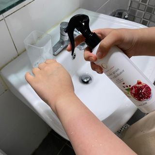 카오리온코스메틱스 곡물 바디 필링 스프레이 — 4점을 준 리뷰어가 2021년 6월 올린 사용 사진