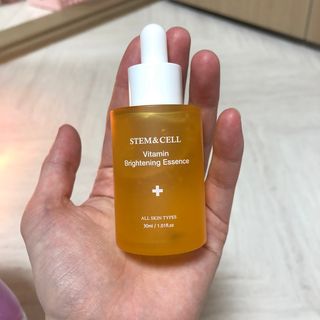 체르엠 스템앤셀 비타민 브라이트닝 에센스 30ml 1개 — 5점을 준 리뷰어가 2021년 9월 올린 사용 사진
