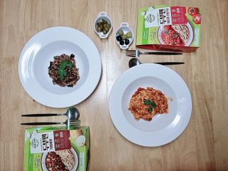 [풀무원] 식물성 저당질식 세트, 두부면 매콤라구파스타와 두부면 직화짜장 — 4.5점을 준 리뷰어가 2021년 3월 올린 사용 사진