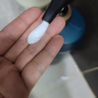 [포레스트스토리] 탈모증상완화 샴푸 1,000ml — 5점을 준 리뷰어가 2022년 6월 올린 사용 사진