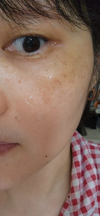 나우 [리브엠] 화해 1등 수분앰플 , 엑소코어 워터풀 텐션 앰플 — 5점을 준 리뷰어가 2023년 5월 올린 사용 사진