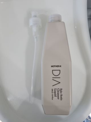 마더케이 디아 프리미엄 젖병세정제 500ml 액상형/무향 — 5점을 준 리뷰어가 2021년 12월 올린 사용 사진