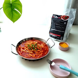 [푸딩팩토리] 요즘누들떡볶이540g + 매콤누들떡볶이 470g — 4점을 준 리뷰어가 2022년 9월 올린 사용 사진