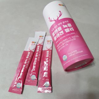 [몸엔용] 녹용 담은 탱탱 콜라겐 녹용 콜라겐 젤리 15g x 20포 — 5점을 준 리뷰어가 2022년 4월 올린 사용 사진