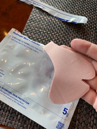 건강누리인터내셔날 닐 하이드로겔 스킨 프로텍터 골프패치 [1BOX=5매입] — 5점을 준 리뷰어가 2022년 5월 올린 사용 사진