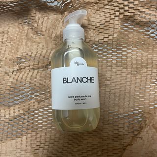빅그린 니치 퍼퓸 바이옴바디워시 500ml(상탈, 블랙베리&베이, 블랑쉐 3종 중 택1) — 4.5점을 준 리뷰어가 2022년 8월 올린 사용 사진