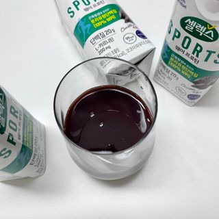 셀렉스스포츠 셀렉스 스포츠 드링크 초콜릿 _ 330ml x 12팩 — 4점을 준 리뷰어가 2021년 11월 올린 사용 사진