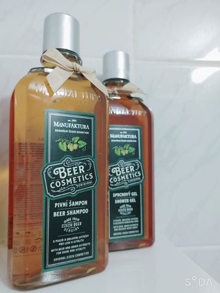 체코 비건화장품 마뉴팍투라 향좋은 천연 맥주샴푸 맥주샤워젤 — 5점을 준 리뷰어가 2022년 5월 올린 사용 사진