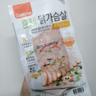 굽네몰 [굽네] 훈제 닭가슴살 2종 6팩 — 5점을 준 리뷰어가 2021년 8월 올린 사용 사진