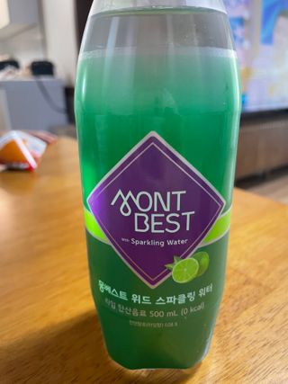몽베스트 Montbest with Sparkling water Lime20병 — 4점을 준 리뷰어가 2021년 10월 올린 사용 사진