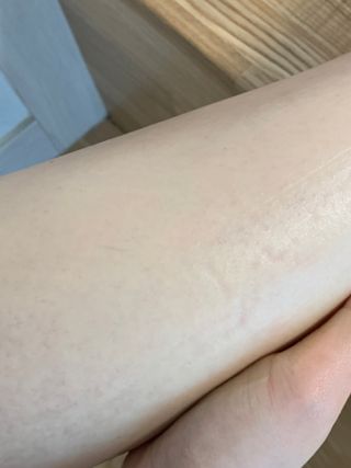 [후르디아] 올리브영 저자극 비건바디로션 — 5점을 준 리뷰어가 2023년 1월 올린 사용 사진