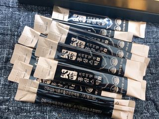 헬스업_천명진프리미엄홍삼스틱_10ml x 30포 — 5점을 준 리뷰어가 2021년 3월 올린 사용 사진
