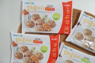 로드몰 [굽네] 컬리플라워 닭가슴살 만두 2종 6팩 — 5점을 준 리뷰어가 2021년 10월 올린 사용 사진