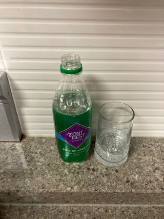 몽베스트 Montbest with Sparkling water Plain 20병 — 5점을 준 리뷰어가 2022년 8월 올린 사용 사진
