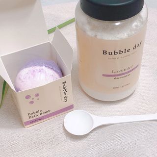 버블데이 아로마/과일 거품 입욕제 — 4.5점을 준 리뷰어가 2021년 7월 올린 사용 사진