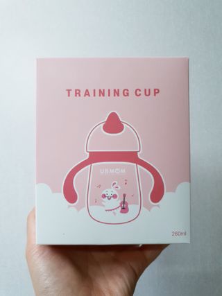 유비맘 트라이탄 코니빨대컵_컬러 랜덤 발송 — 5점을 준 리뷰어가 2021년 3월 올린 사용 사진