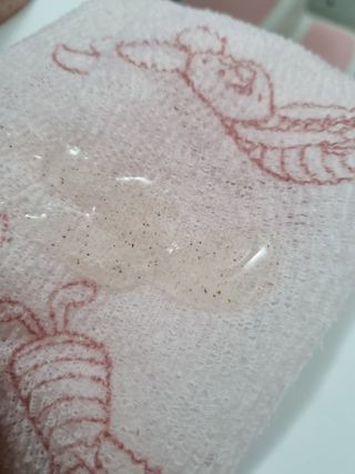 벨먼 내추럴스파 수분광채 스크럽 바디워시 600ml 5종 — 5점을 준 리뷰어가 2022년 5월 올린 사용 사진