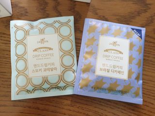 (주)쟈뎅 쟈뎅 클래스 핸드 드립 커피 10P 2종_디카페인 1종+랜덤 플레이버 1종 — 5점을 준 리뷰어가 2021년 4월 올린 사용 사진