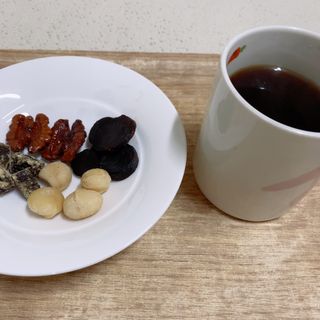 도이퉁 마카다미아 넛 90g  로얄 마카넛 오리지널 쏠트 허니 — 5점을 준 리뷰어가 2021년 3월 올린 사용 사진