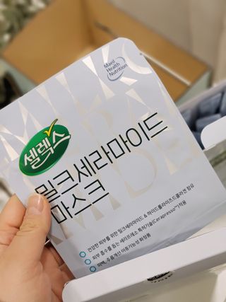 셀렉스스포츠 셀렉스 밀크세라마이드 저분자피쉬콜라겐 28포 X 1박스 — 5점을 준 리뷰어가 2021년 6월 올린 사용 사진