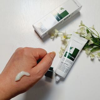 랑벨 랑바이오 블랙 시카 크림 50ml(블랙비 프로폴리스, 시카 4종, 판테놀 10 함유) — 5점을 준 리뷰어가 2022년 4월 올린 사용 사진