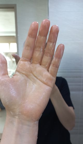 프리마인 메이크업과 들뜨는 각질까지 한방에 깐달걀로! 순하기까지한 셀베이스 그린티클렌저(200ml) — 5점을 준 리뷰어가 2023년 4월 올린 사용 사진
