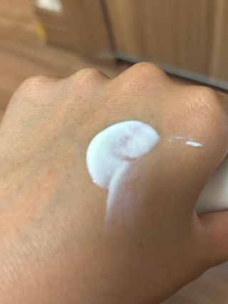 [스킨1004] 마다가스카르 센텔라 히알루-시카 워터핏 선세럼 50ml — 5점을 준 리뷰어가 2024년 6월 올린 사용 사진