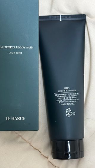 르핸스 퍼포밍 3 바디워시 비반트포렛/베티버포그 — 4.5점을 준 리뷰어가 2023년 3월 올린 사용 사진
