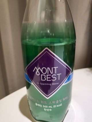 몽베스트 Montbest with Sparkling water Plain 20병 — 5점을 준 리뷰어가 2022년 12월 올린 사용 사진