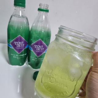 몽베스트 Montbest with Sparkling water Plain 20병 — 5점을 준 리뷰어가 2022년 6월 올린 사용 사진