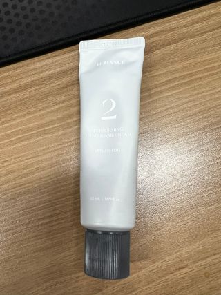 르핸스 퍼포밍 2 핸드&네일 비반트포렛/베티버포그 — 5점을 준 리뷰어가 2022년 12월 올린 사용 사진