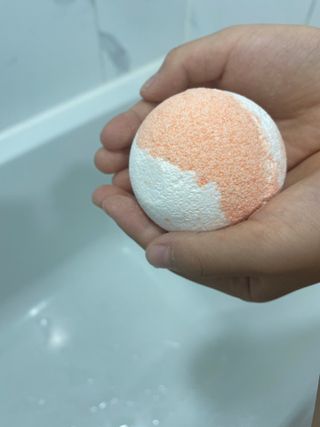 버블데이 배쓰밤 거품입욕제 버블바 6종 — 4.5점을 준 리뷰어가 2021년 8월 올린 사용 사진