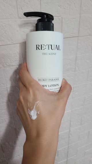 레츄얼 더 센트 바디로션 시크릿 파라다이스(500ml) — 5점을 준 리뷰어가 2022년 6월 올린 사용 사진