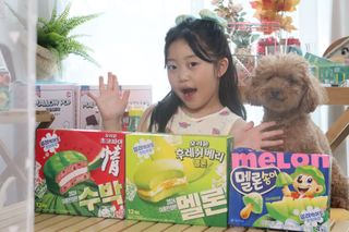 2024 오리온 여름한정판 초코파이 수박 / 후레쉬베리 멜론 / 멜론송이 — 3.5점을 준 리뷰어가 2024년 8월 올린 사용 사진