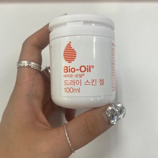 바이오오일 [바이오-오일] 드라이 스킨 젤 100ml — 5점을 준 리뷰어가 2021년 9월 올린 사용 사진