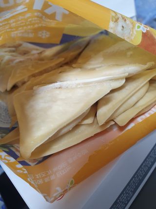(주)성경순만두 곤약만두.콘치즈만두,삼각당면만두,당면 야끼만두,대구전통 납작만두,떡뽁이 매콤소스,달콤소스 — 5점을 준 리뷰어가 2023년 4월 올린 사용 사진