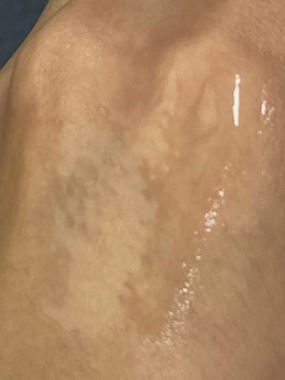[후르디아] 묻어남NO 비건 메이크업 픽서 — 5점을 준 리뷰어가 2021년 11월 올린 사용 사진
