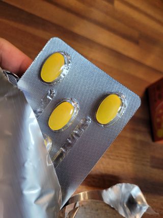 서울약사신협_내몸애발란스멀티비타민앤미네랄파워업_800mg x 90정 — 3점을 준 리뷰어가 2021년 8월 올린 사용 사진