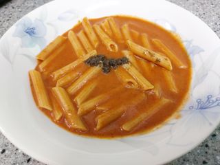 이탈리안 프리미엄 파스타 룸모 / 파스타 3종 + 블랙 트러플 소스 + 앤쵸비 필렛 칠리 — 5점을 준 리뷰어가 2022년 2월 올린 사용 사진