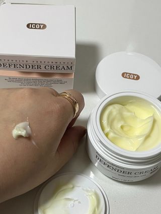 아이코이 디펜더 미백 크림 수분 기미잡티 수부지 색소침착 — 5점을 준 리뷰어가 2022년 12월 올린 사용 사진