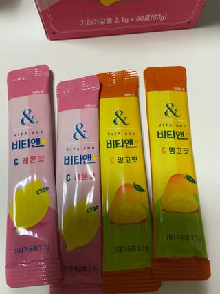 비타앤C 레몬맛, 망고맛 — 5점을 준 리뷰어가 2021년 4월 올린 사용 사진