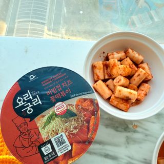 프리 [요리궁리] 타입 B (매콤,치즈,매콤까르보) 꽃떡볶이 6개입 세트 — 5점을 준 리뷰어가 2025년 2월 올린 사용 사진